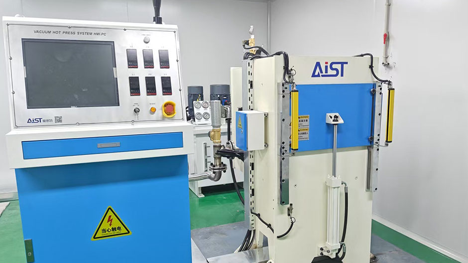 How to judge the performance of laminating machine equipment
