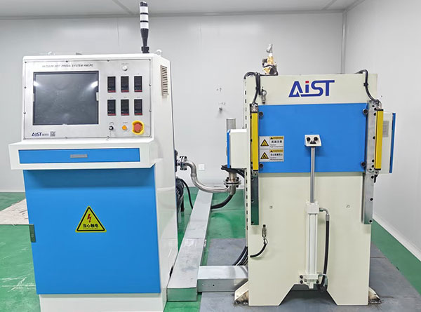 Vacuum hot press
